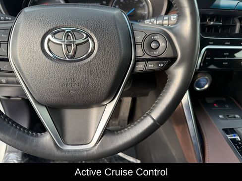 Used 2022 Toyota Venza Limited w/ Advanced Technology Package image 11