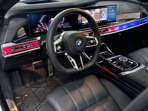Used 2026 BMW 750e xDrive w/ Executive Package AWD/4WD image 16