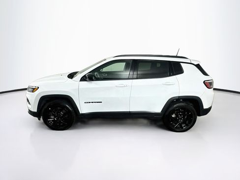 Used 2026 Jeep Compass Latitude AWD/4WD image 4