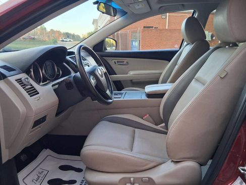 Used 2010 MAZDA CX-9 Touring w/ Moonroof & Bose Audio Pkg image 9
