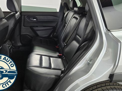 Used 2022 Nissan Rogue SL FWD image 28