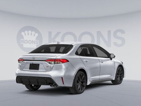 Used 2026 Toyota Corolla SE FWD image 2
