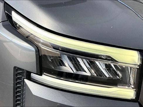 Certified 2024 Nissan Frontier SL RWD image 28