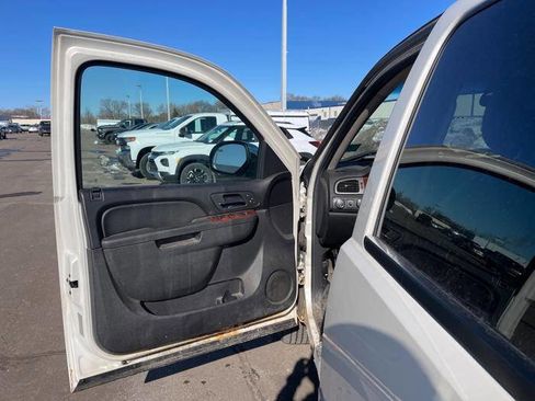 Used 2011 Chevrolet Silverado 1500 LTZ w/ LTZ White Diamond Edition image 22
