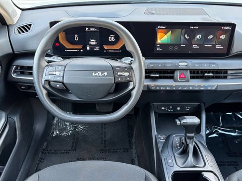 Used 2026 Kia K4 FWD image 33