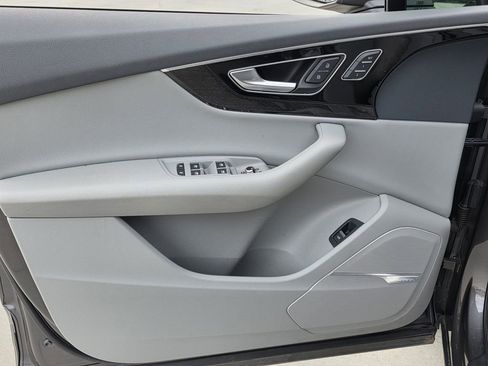 Used 2019 Audi Q7 3.0T Premium Plus w/ Premium Plus Package image 11