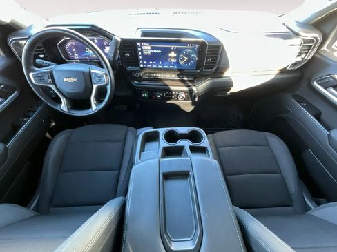 Used 2022 Chevrolet Silverado 1500 LT image 10