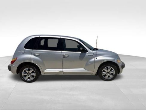 Used 2002 Chrysler PT Cruiser Limited FWD image 2