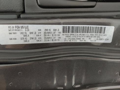 Used 2020 Jeep Grand Cherokee Limited AWD/4WD image 33