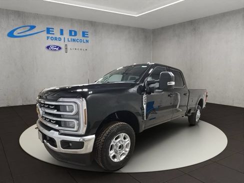 New 2026 Ford F250 XLT w/ XLT Premium Package AWD/4WD image 2