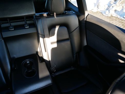 Used 2021 Tesla Model Y Long Range image 14