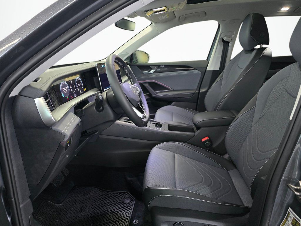 New 2026 Volkswagen Tiguan SE AWD/4WD image 19
