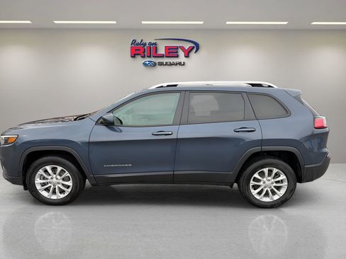 Used 2020 Jeep Cherokee Latitude w/ Cold Weather Group image 2