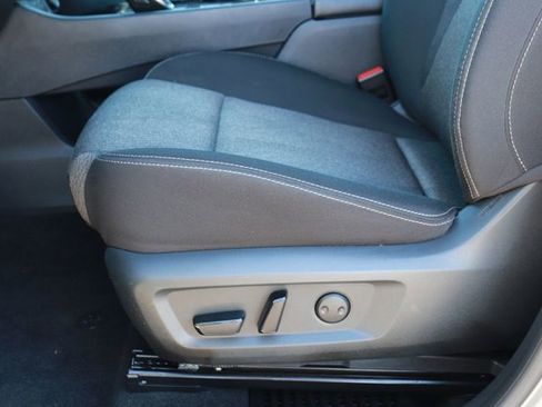 Used 2024 Nissan Rogue SV image 9