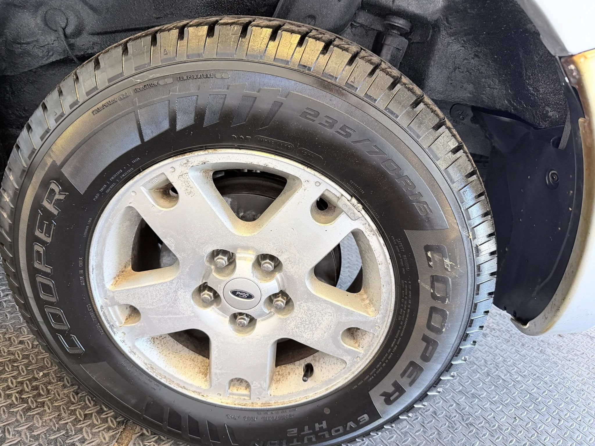 Used 2010 Ford Escape XLS FWD image 38