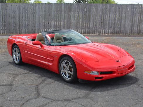 Used 1999 Chevrolet Corvette Convertible w/ Memory Pkg RWD image 48