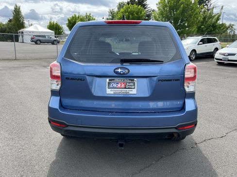 Used 2017 Subaru Forester 2.5i AWD/4WD image 4