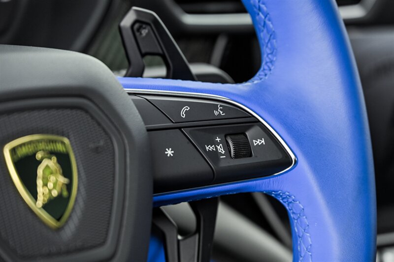 Used 2024 Lamborghini Urus S AWD/4WD image 35