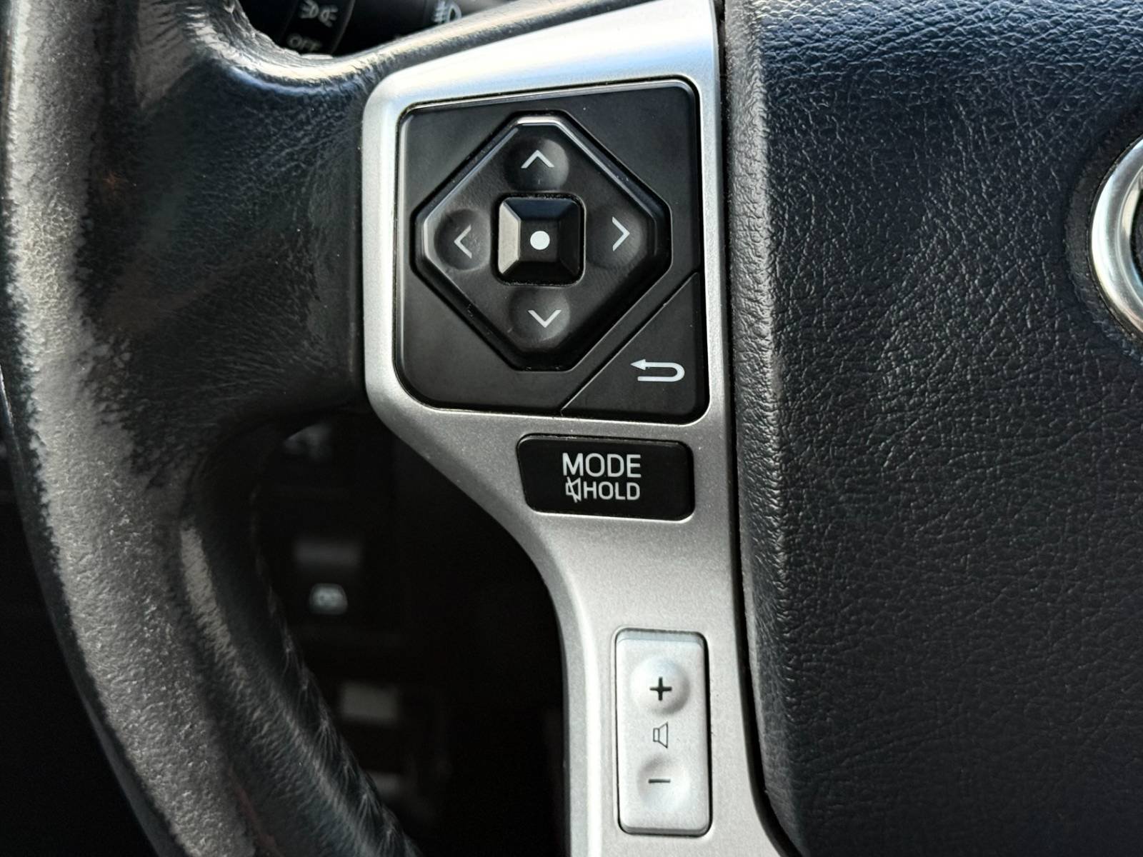 Used 2015 Toyota Tundra Platinum AWD/4WD image 35