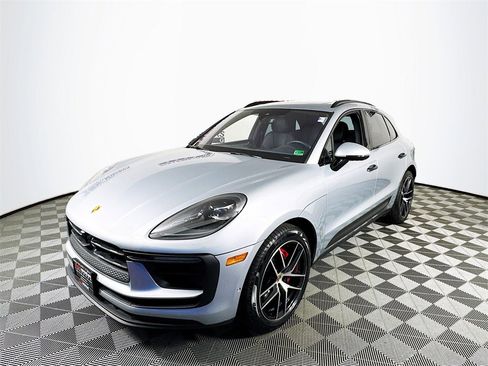 Used 2023 Porsche Macan S image 3