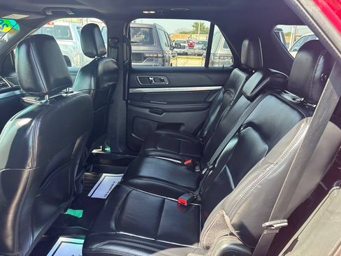 Used 2019 Ford Explorer XLT w/ Equipment Group 202A AWD/4WD image 36
