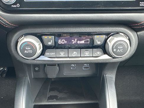 New 2025 Nissan Versa SR w/ Trunk Package image 32