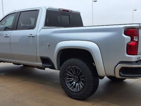 Used 2021 Chevrolet Silverado 2500 LT w/ All Star Edition image 6