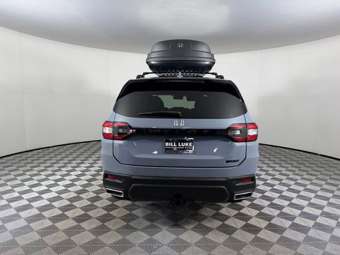 Used 2023 Honda Pilot Sport image 6