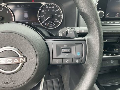 Used 2022 Nissan Rogue SV AWD/4WD image 21