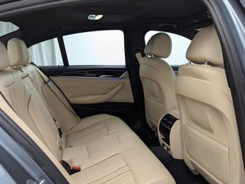 Used 2019 BMW 530e RWD image 17