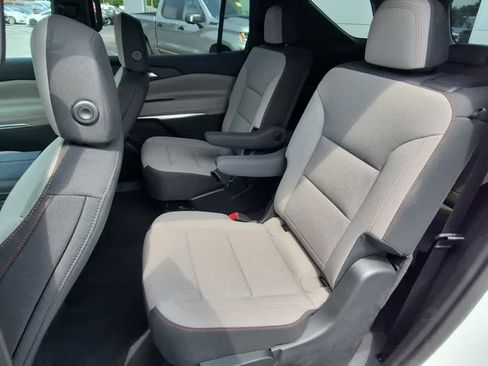 Used 2025 Chevrolet Traverse LT w/ Midnight/Sport Edition FWD image 8
