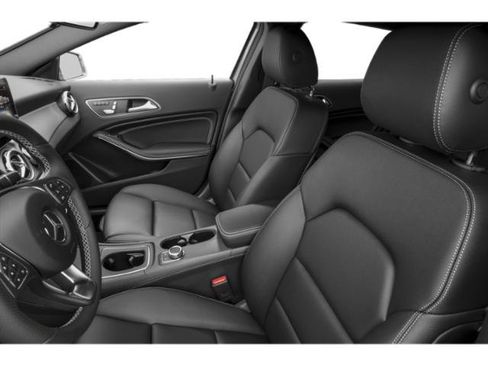 Used 2020 Mercedes-Benz GLA 250 4MATIC image 9