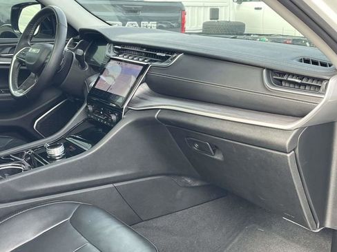 Used 2022 Jeep Grand Cherokee L Limited image 27