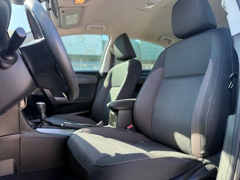 Used 2018 Toyota Corolla LE image 8