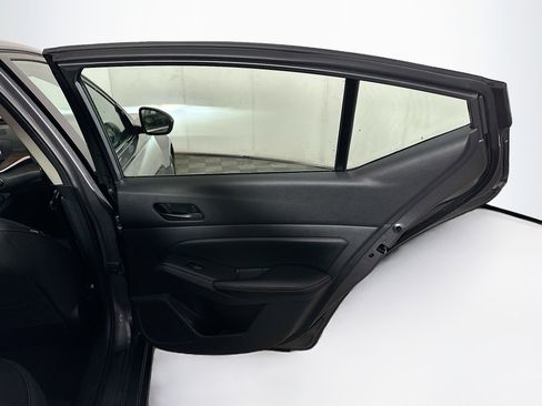 Used 2025 Nissan Altima 2.5 SV image 28