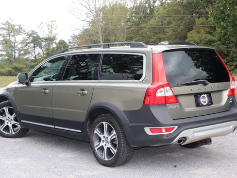 Used 2011 Volvo XC70 T6 image 26