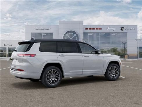 New 2026 Jeep Grand Cherokee L Summit AWD/4WD image 4