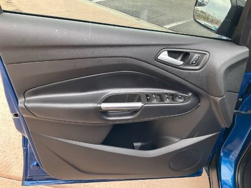 Used 2019 Ford Escape SE AWD/4WD image 5