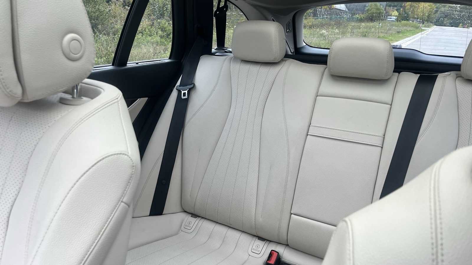 Certified 2017 Mercedes-Benz E 400 4MATIC Wagon image 33