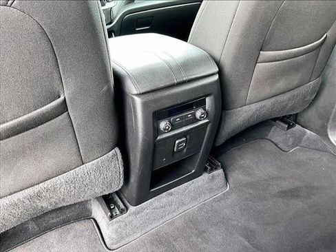 Certified 2023 Chevrolet Traverse LT image 25