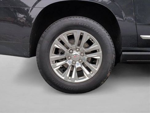 Used 2024 GMC Yukon XL Denali AWD/4WD image 27