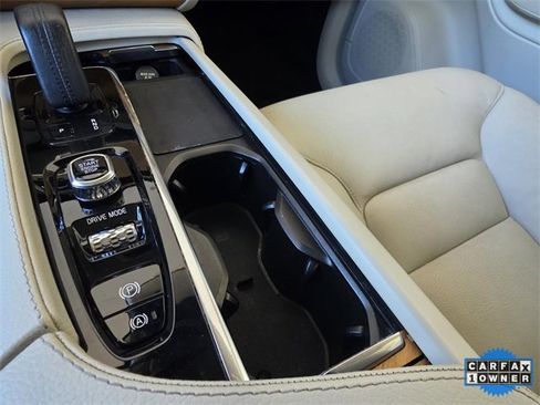 Used 2021 Volvo XC90 T8 Inscription Expression w/ Climate Package image 25