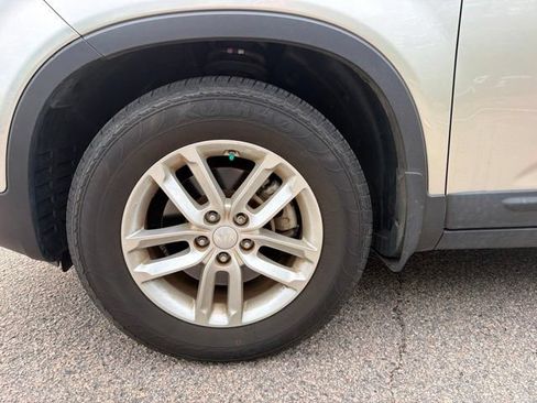Used 2015 Kia Sorento LX FWD image 27