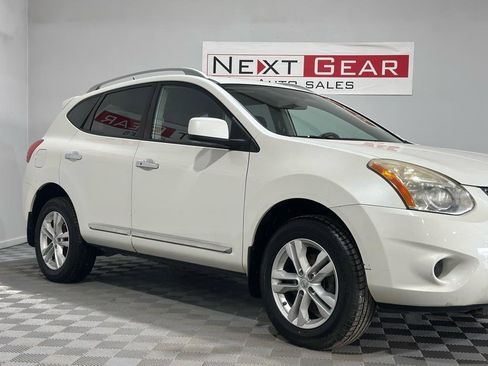 Used 2012 Nissan Rogue SV w/ Premium Pkg image 2