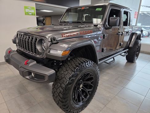 New 2025 Jeep Gladiator Rubicon w/ Convenience Group image 2