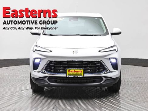 Used 2024 Buick Encore GX Preferred FWD image 2
