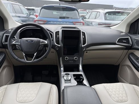 Used 2024 Ford Edge Titanium w/ Titanium Elite Package image 9