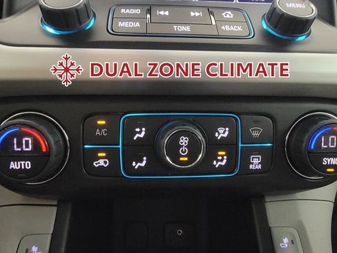 Used 2019 GMC Acadia SLT AWD/4WD image 24