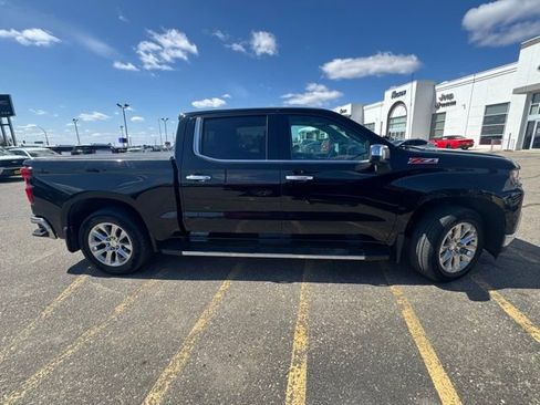 Used 2020 Chevrolet Silverado 1500 LTZ w/ LTZ Premium Package image 4
