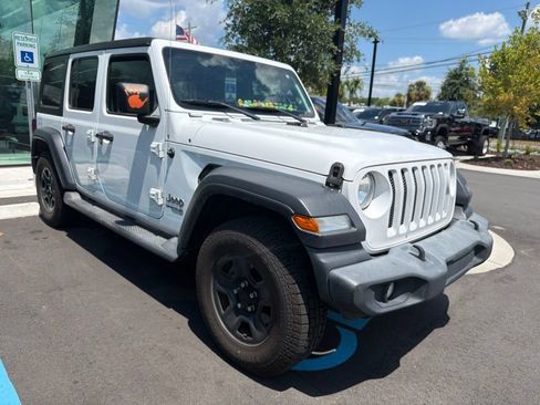 Used 2020 Jeep Wrangler Unlimited Sport AWD/4WD image 2